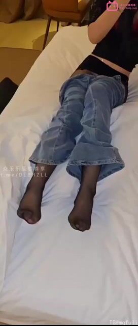 世纪金枪 澳洲行 移民澳洲富二代约啪极品顶美御姐牛仔裤里丝，性感狂野
吃的真好啊！